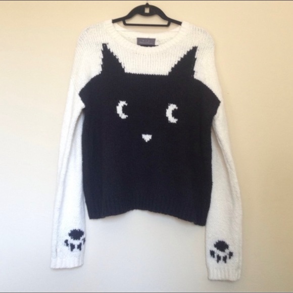 Adorable, warm kitty sweater - Picture 2 of 7